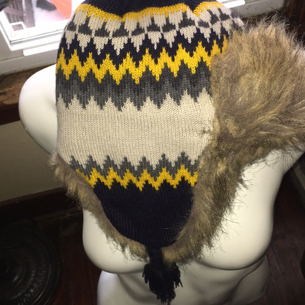 New Rue 21 hat
